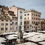 Piazza Campo de\' Fiori Luxury Flat View
